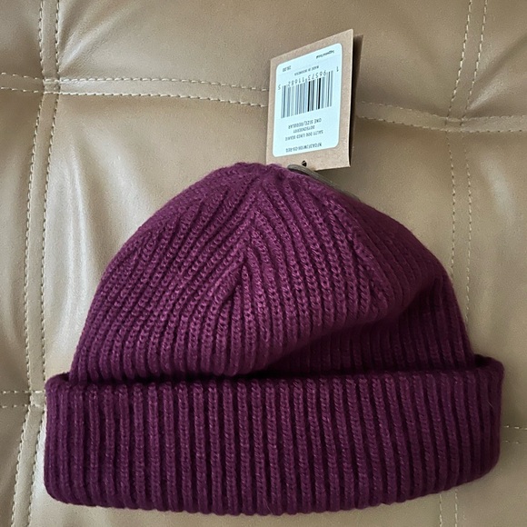 NWT North Face Beanie - Salty Dog Lined Beanie - Picture 2 of 3